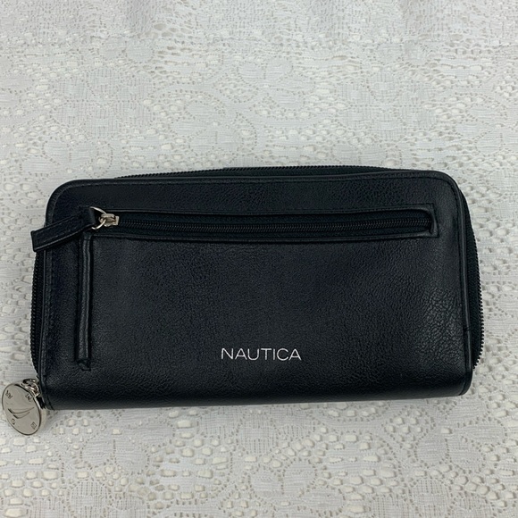 Nautica Wallet RFID Safe Protection Black Silver Accents pockets New NWOT - Picture 1 of 14